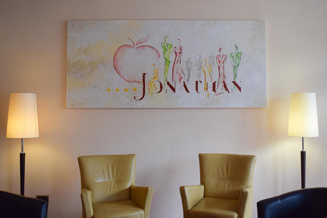 Akzent Hotel Jonathan ลิพพ์ชตัดท์ ภายนอก รูปภาพ
