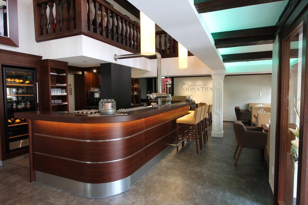 Akzent Hotel Jonathan ลิพพ์ชตัดท์ ภายนอก รูปภาพ