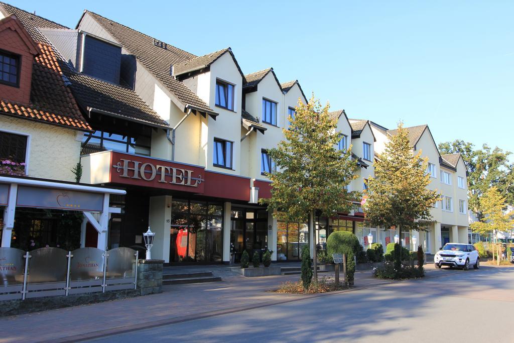 Akzent Hotel Jonathan ลิพพ์ชตัดท์ ภายนอก รูปภาพ